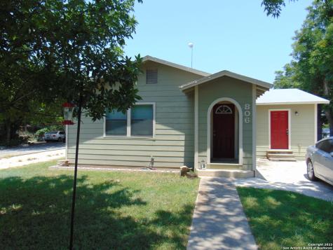 806 N Getty Street Uvalde TX 78801
