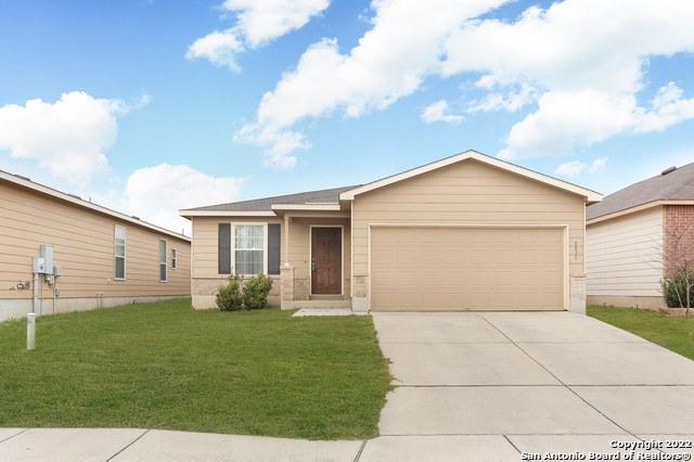 8831 Silver City San Antonio TX 78254