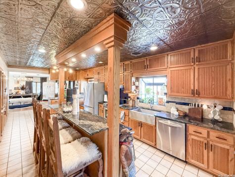 2828 2nd Street Pleasanton TX 78064