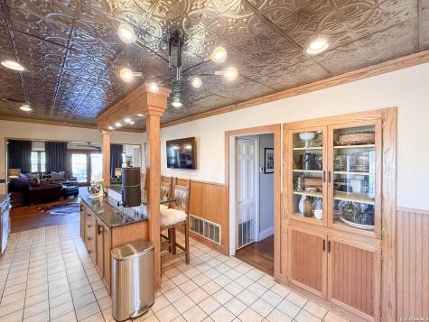 2828 2nd Street Pleasanton TX 78064