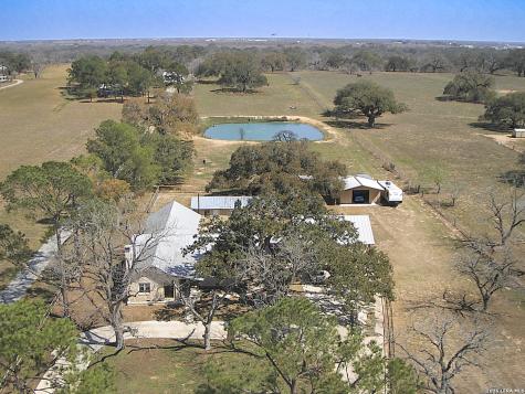 2828 2nd Street Pleasanton TX 78064