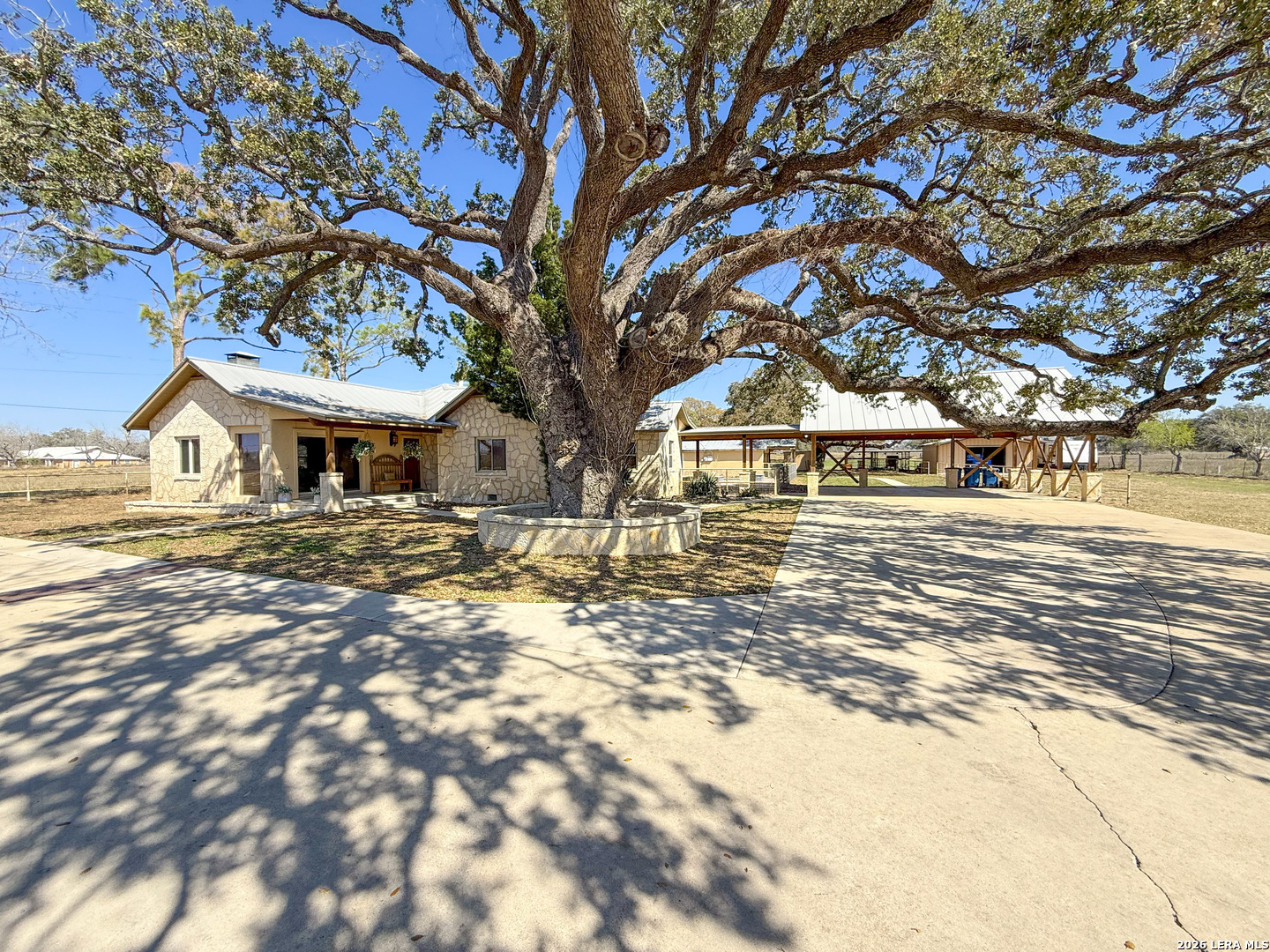 2828 2nd Street Pleasanton TX 78064