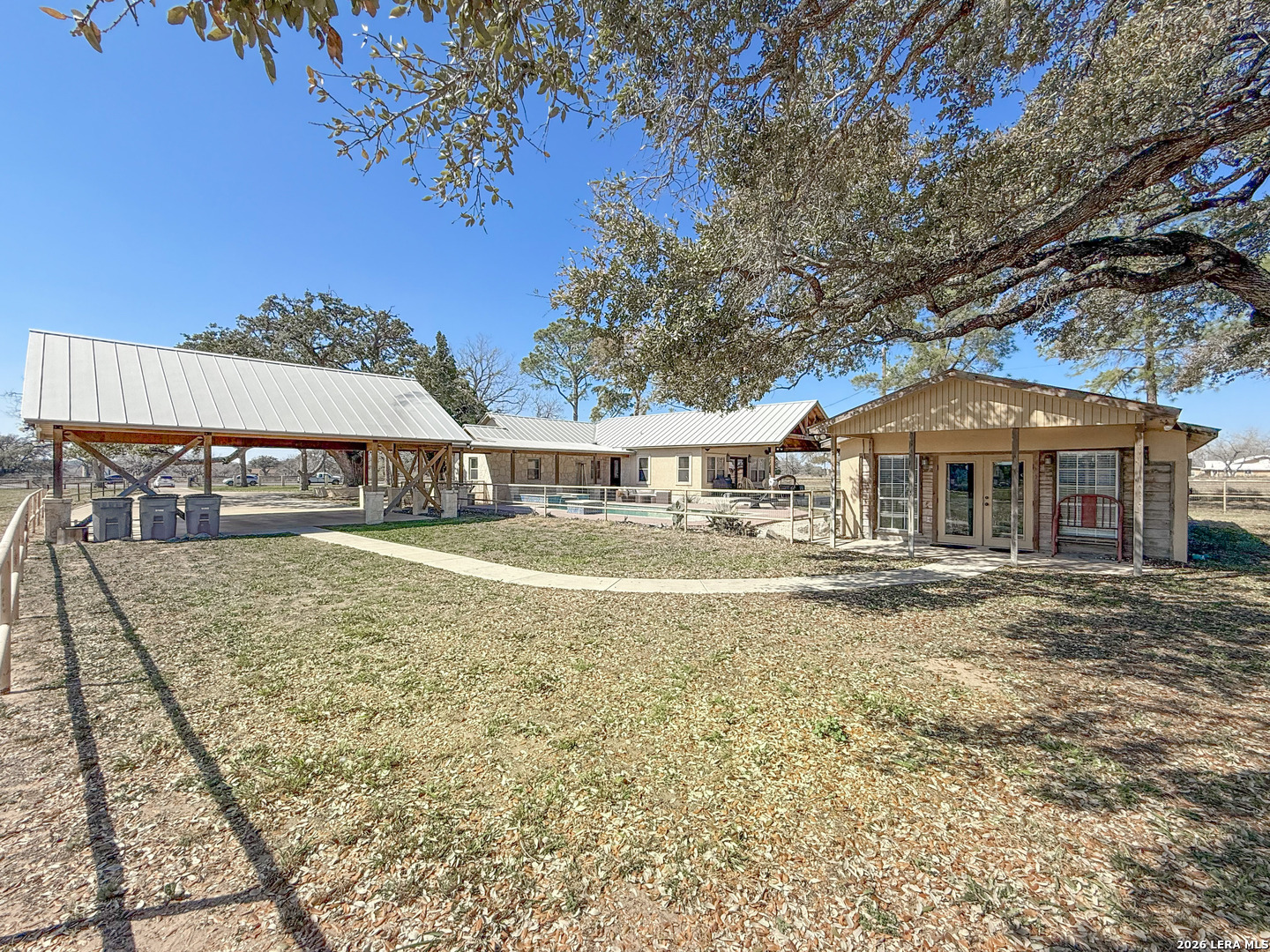2828 2nd Street Pleasanton TX 78064