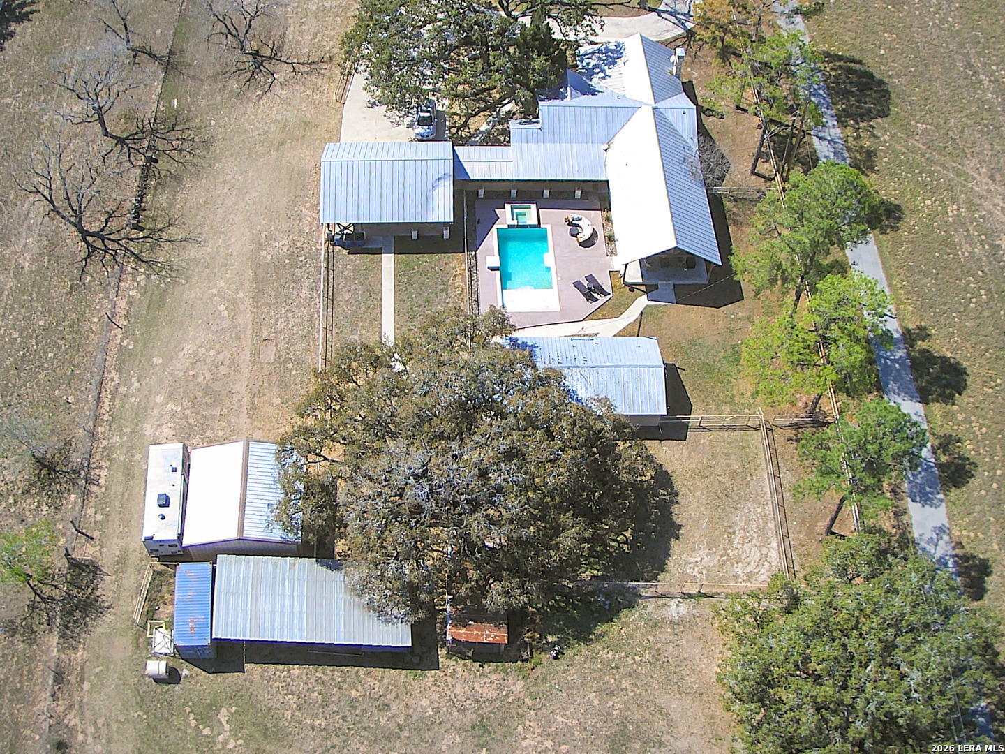 2828 2nd Street Pleasanton TX 78064