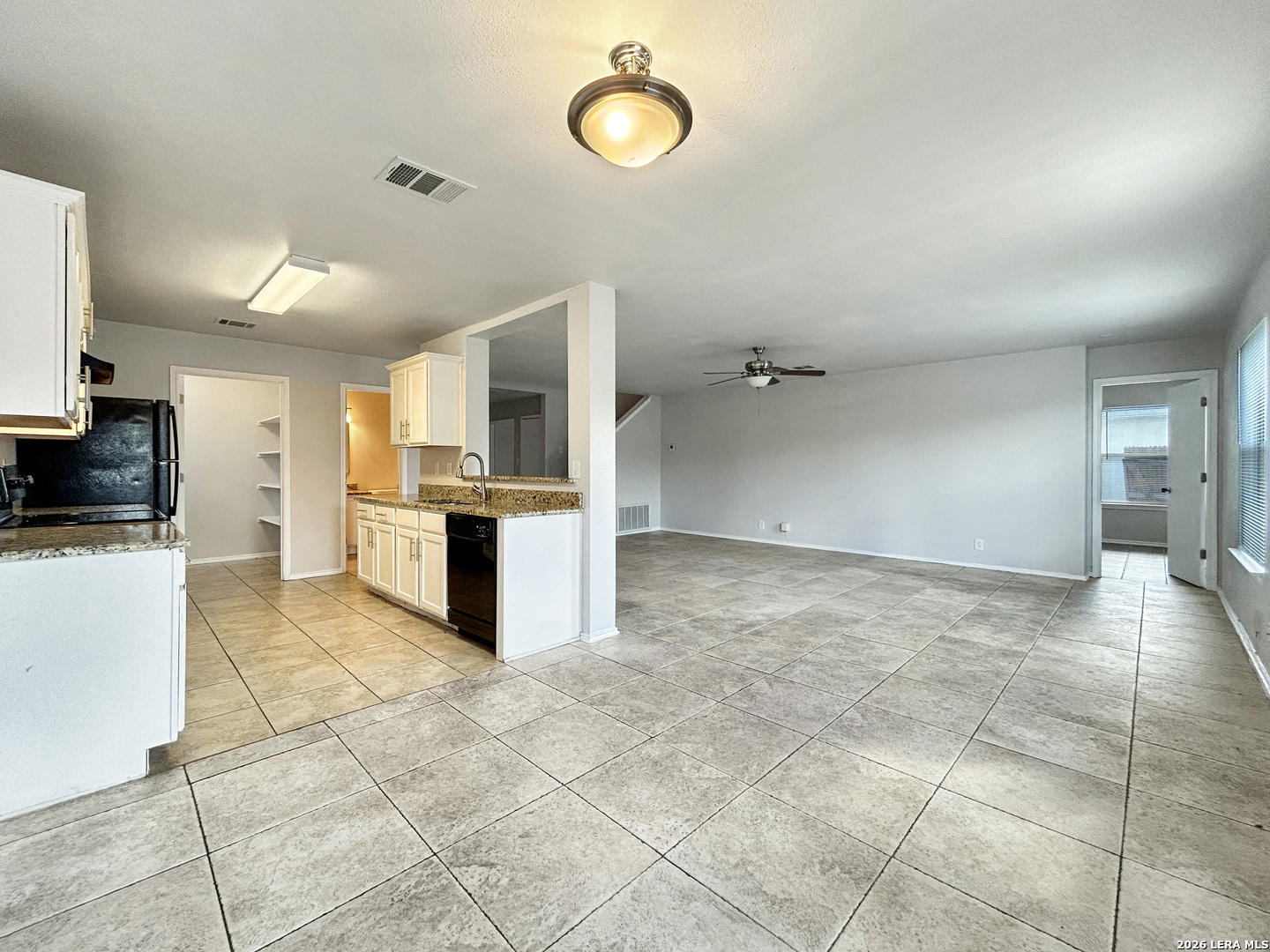 7130 Autumn Acres Converse TX 78109