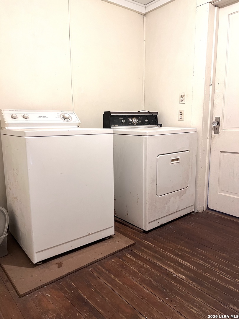 314 Bois Darc Lockhart TX 78644