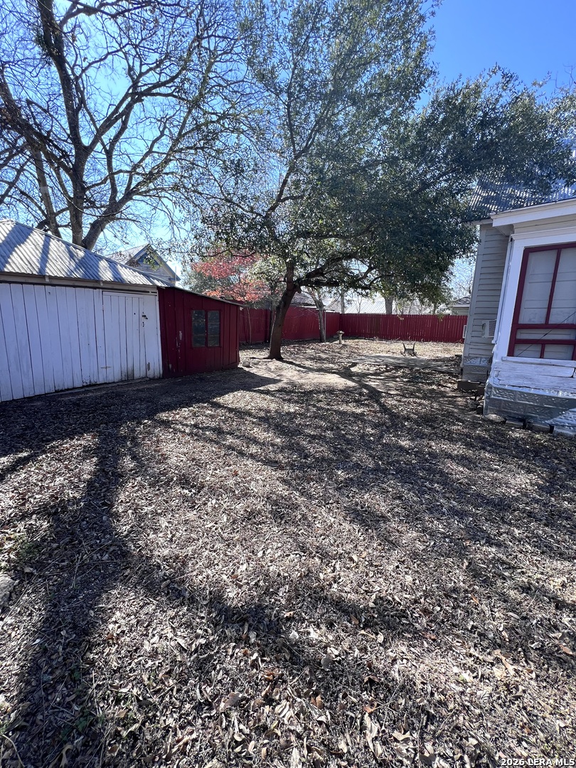 314 Bois Darc Lockhart TX 78644