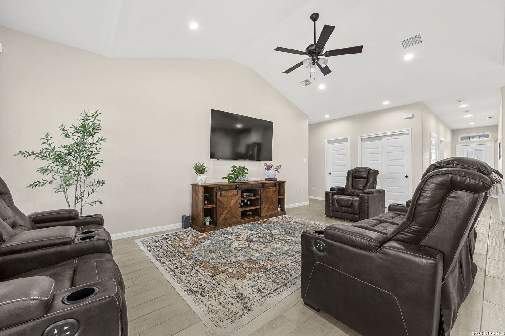 213 Colonial Lane La Vernia TX 78121