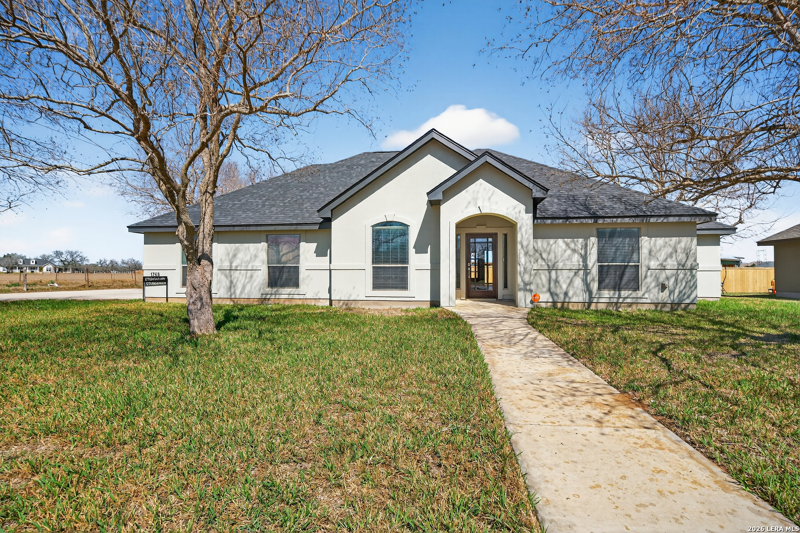1768 Stonehaven Pleasanton TX 78064