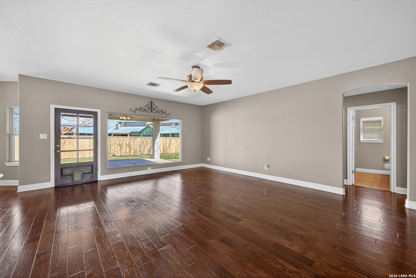 1768 Stonehaven Pleasanton TX 78064