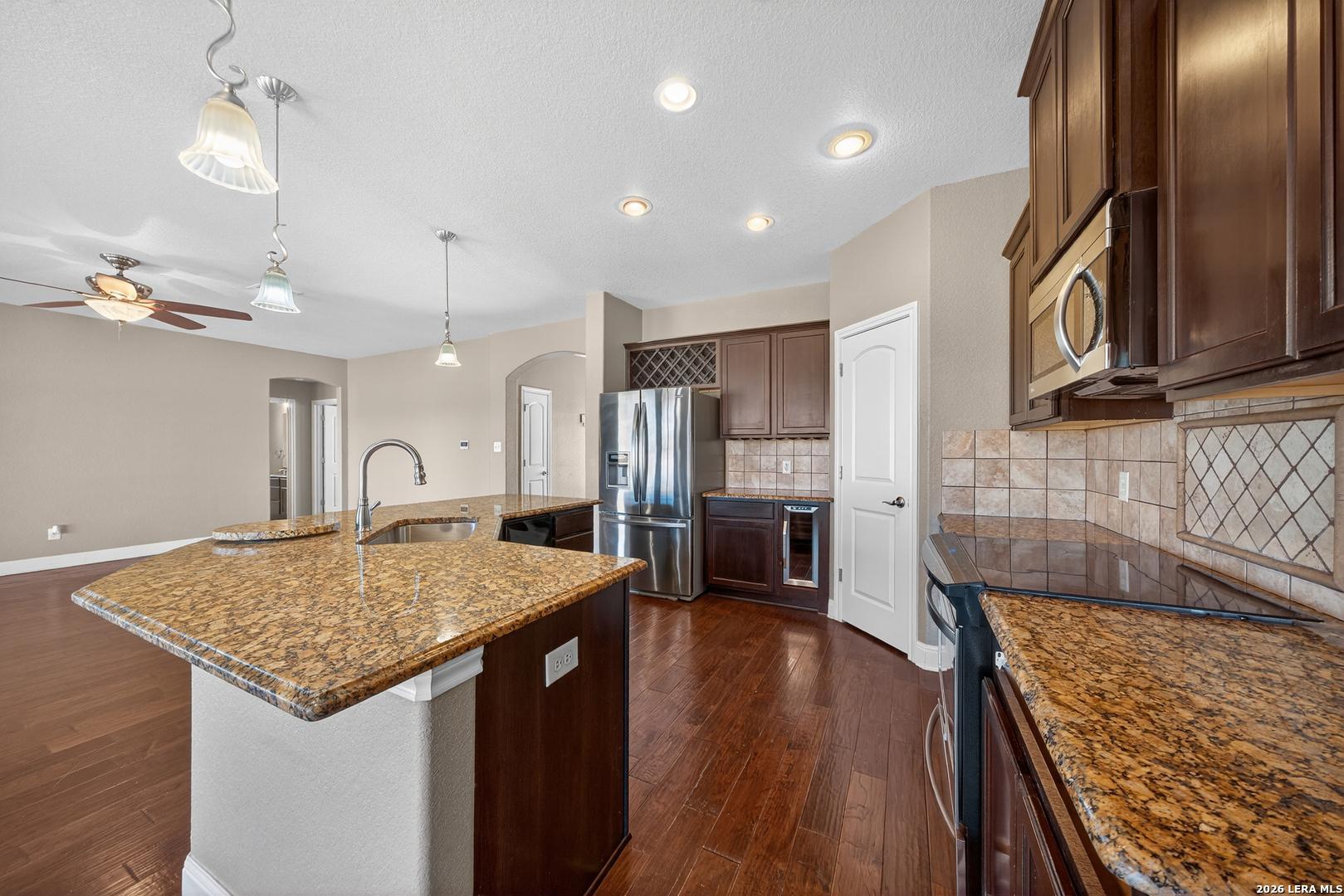 1768 Stonehaven Pleasanton TX 78064