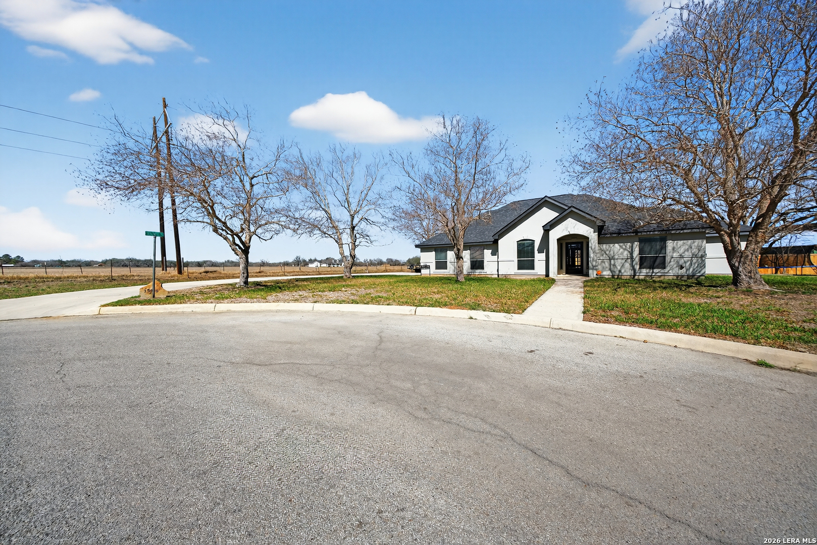 1768 Stonehaven Pleasanton TX 78064
