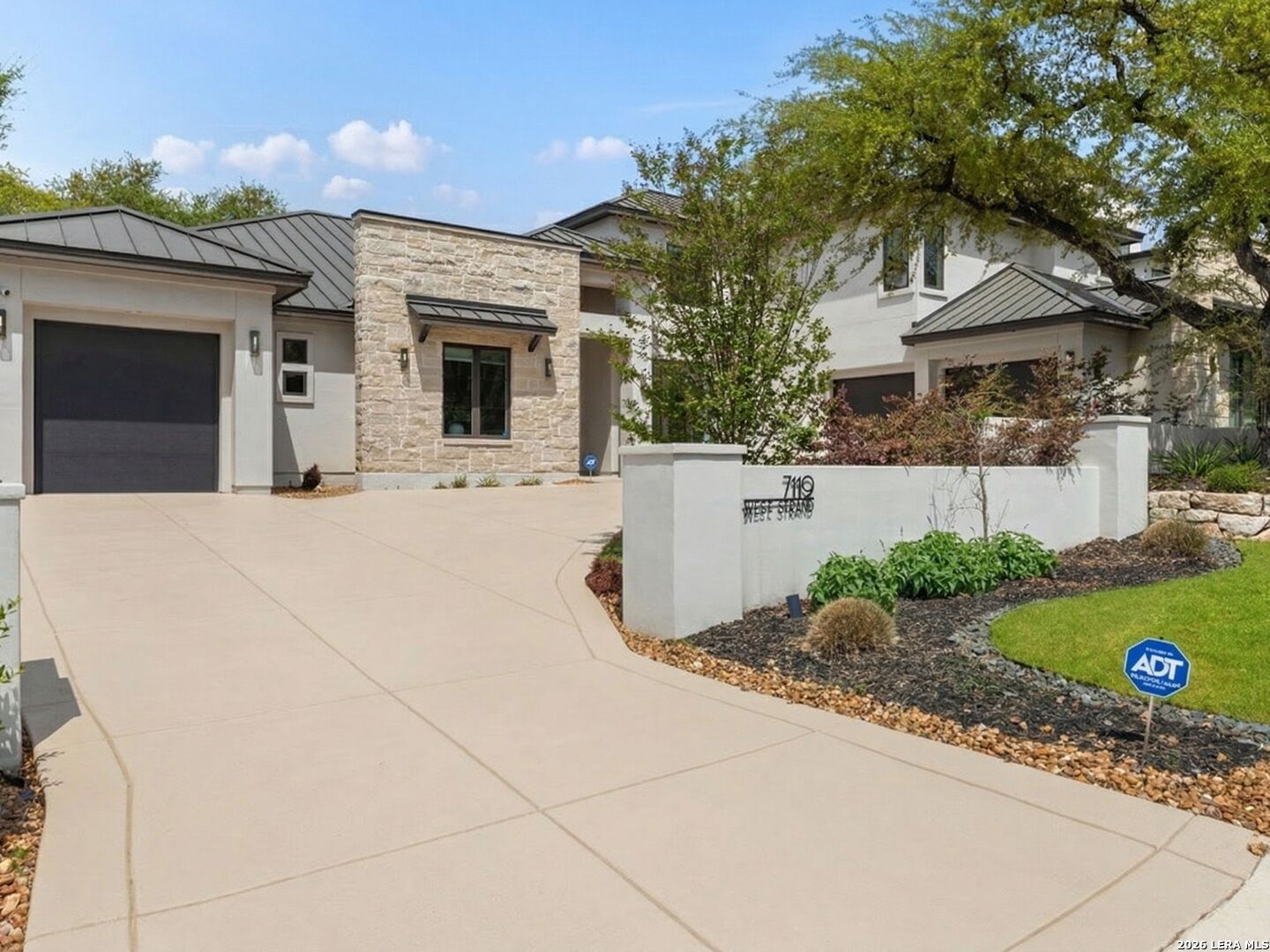 7119 Bluff Strand San Antonio TX 78257