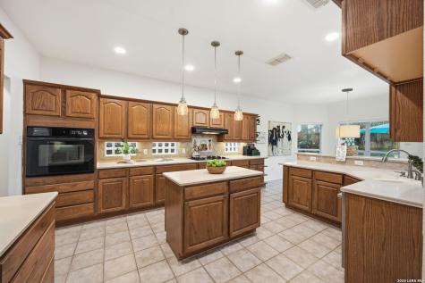 1619 Fawn Bluff San Antonio TX 78248