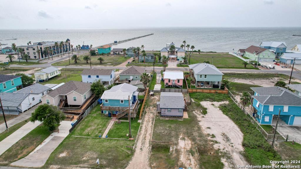 820 Magnolia Rockport TX 78382
