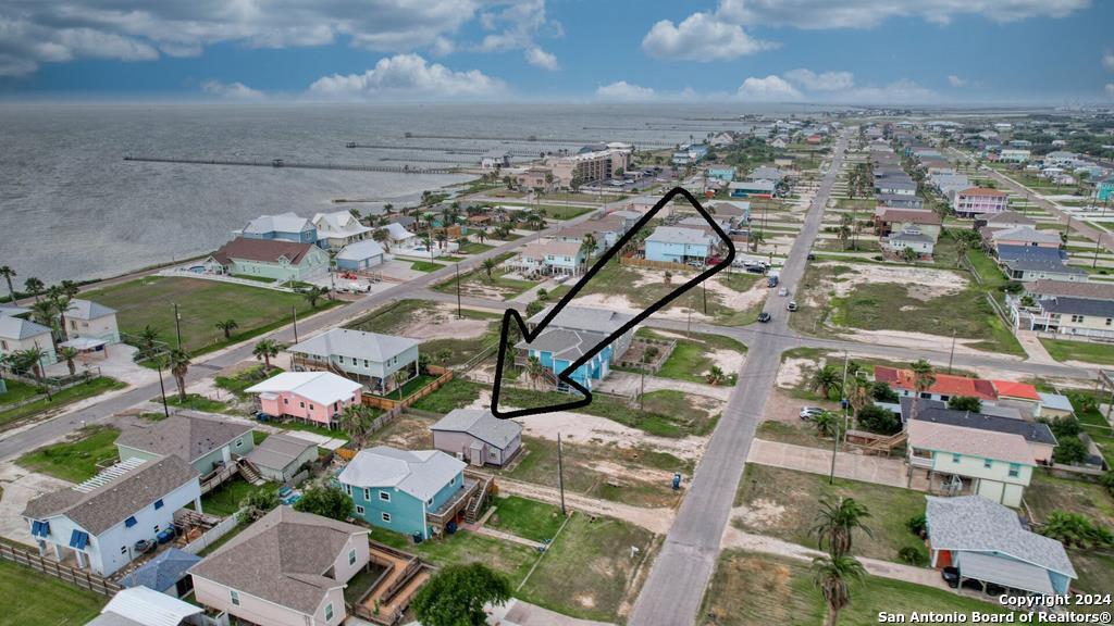 820 Magnolia Rockport TX 78382