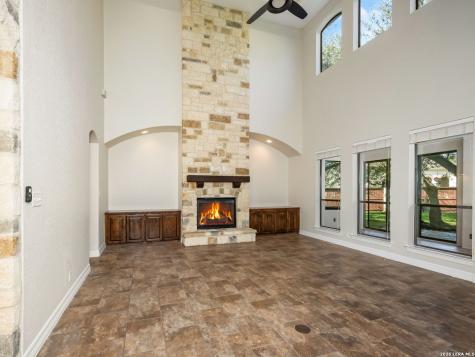 303 Regent Circle San Antonio TX 78231