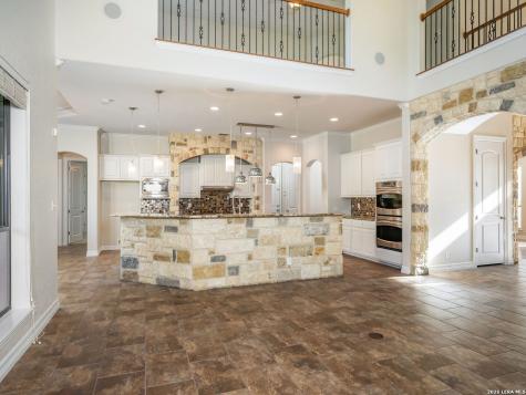 303 Regent Circle San Antonio TX 78231