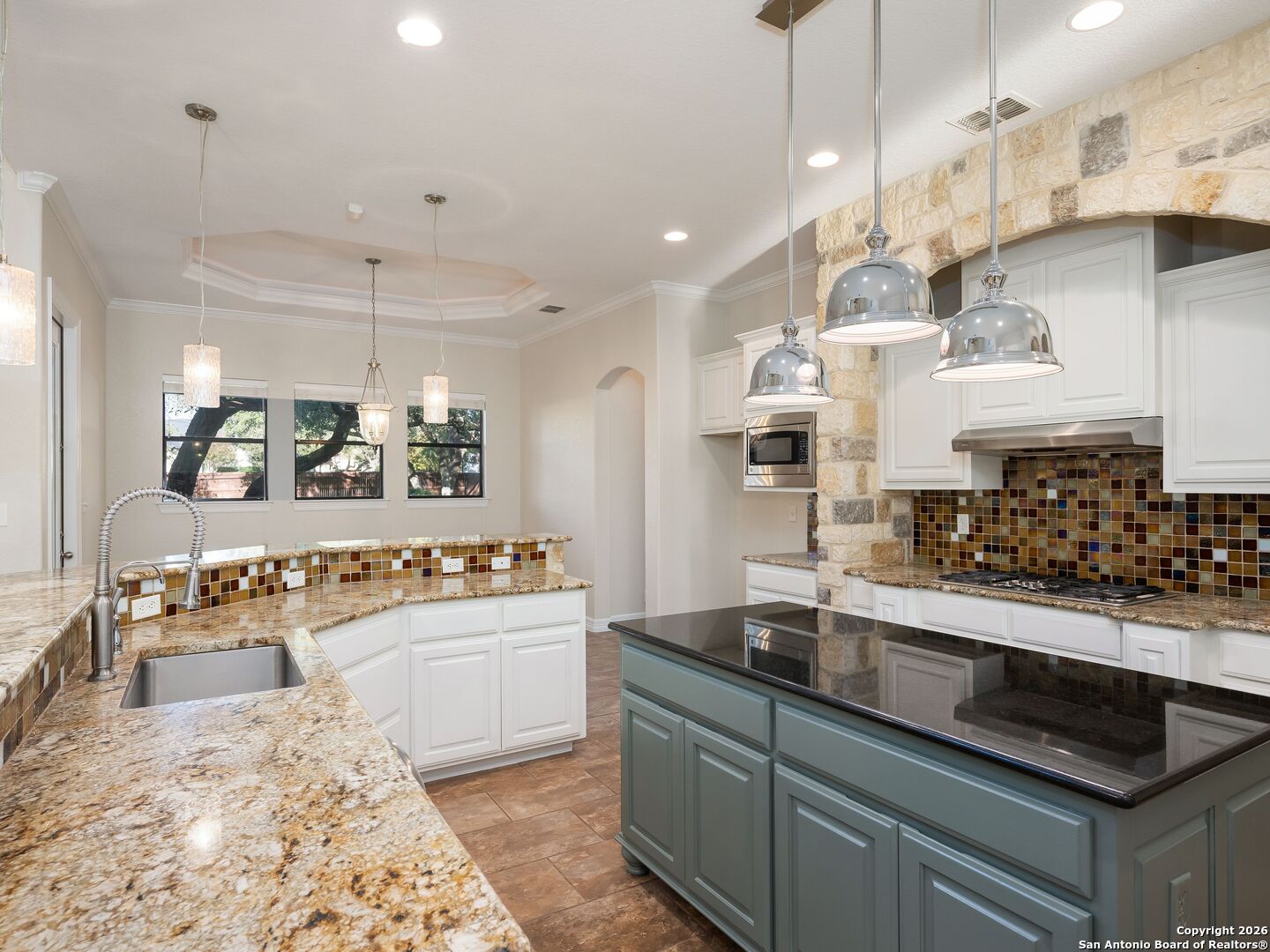 303 Regent Circle San Antonio TX 78231