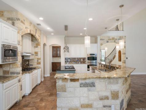 303 Regent Circle San Antonio TX 78231