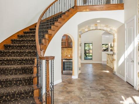 303 Regent Circle San Antonio TX 78231