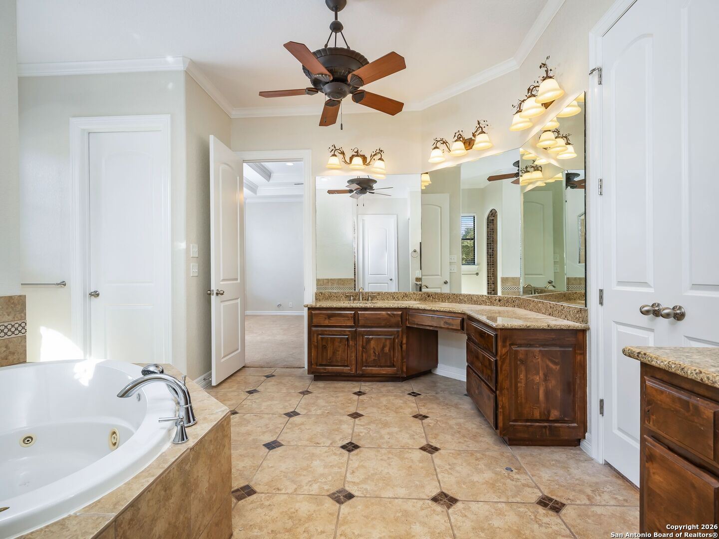 303 Regent Circle San Antonio TX 78231