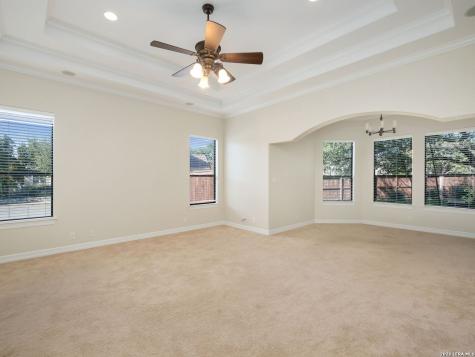 303 Regent Circle San Antonio TX 78231