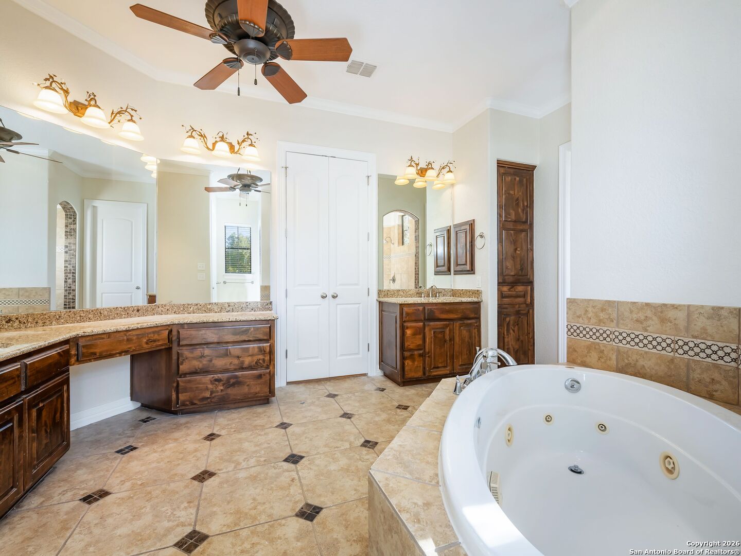 303 Regent Circle San Antonio TX 78231
