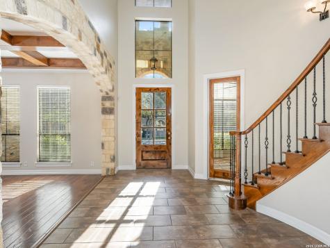 303 Regent Circle San Antonio TX 78231