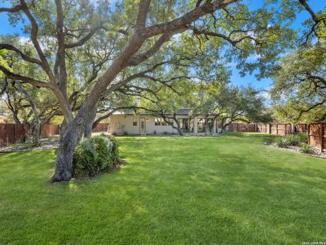 303 Regent Circle San Antonio TX 78231