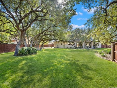 303 Regent Circle San Antonio TX 78231