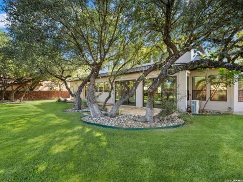 303 Regent Circle San Antonio TX 78231