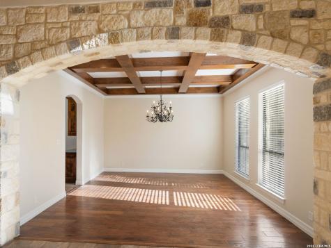 303 Regent Circle San Antonio TX 78231