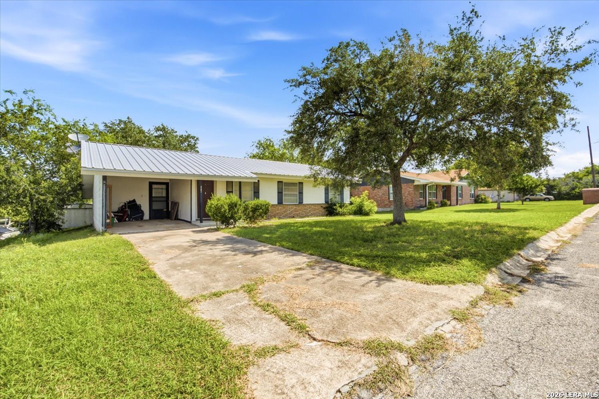 319 Hackberry Street Kenedy TX 78119