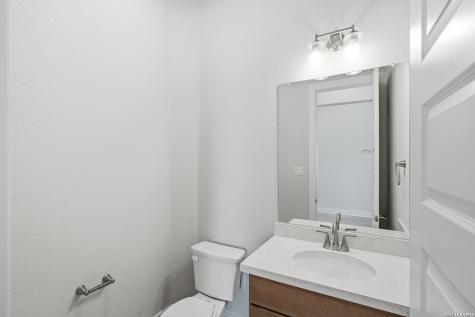 381 Jereth Crossing Castroville TX 78009