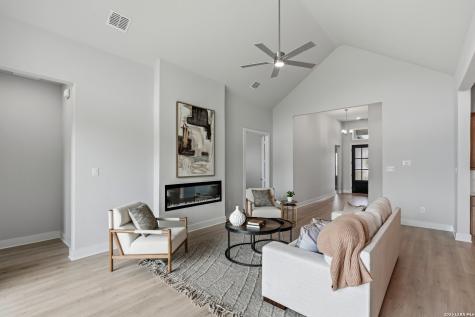 381 Jereth Crossing Castroville TX 78009