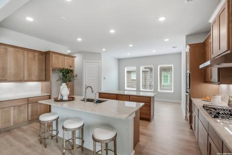 381 Jereth Crossing Castroville TX 78009