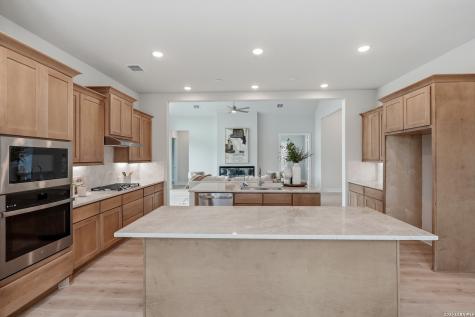 381 Jereth Crossing Castroville TX 78009