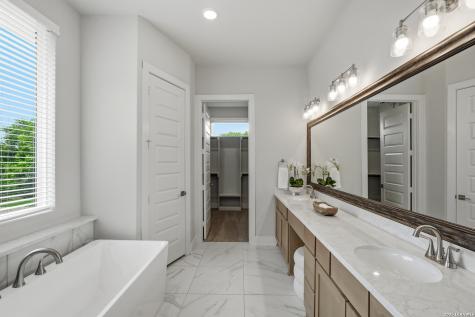 381 Jereth Crossing Castroville TX 78009