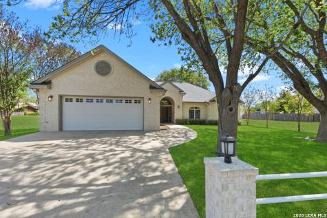 2592 Edgegrove Canyon Lake TX 78133
