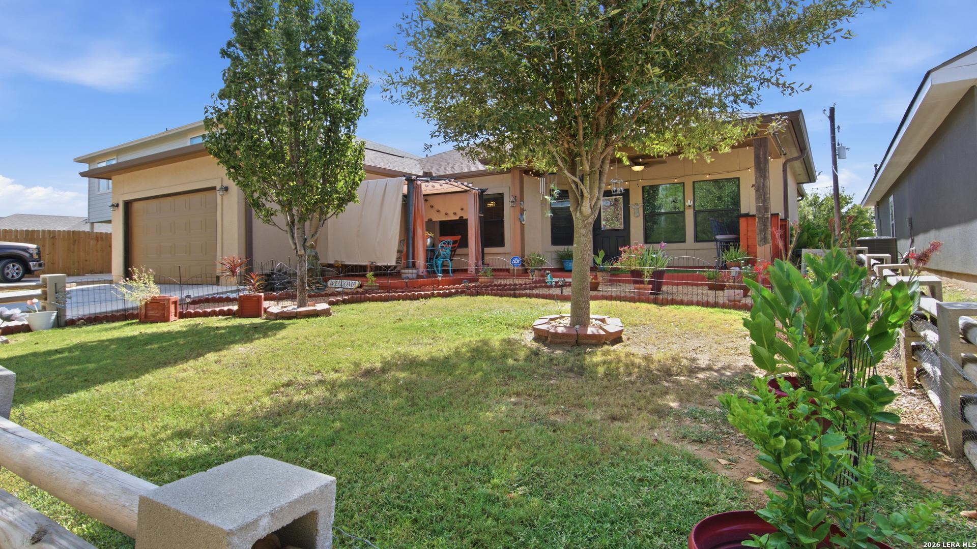 744 Crestview Floresville TX 78114