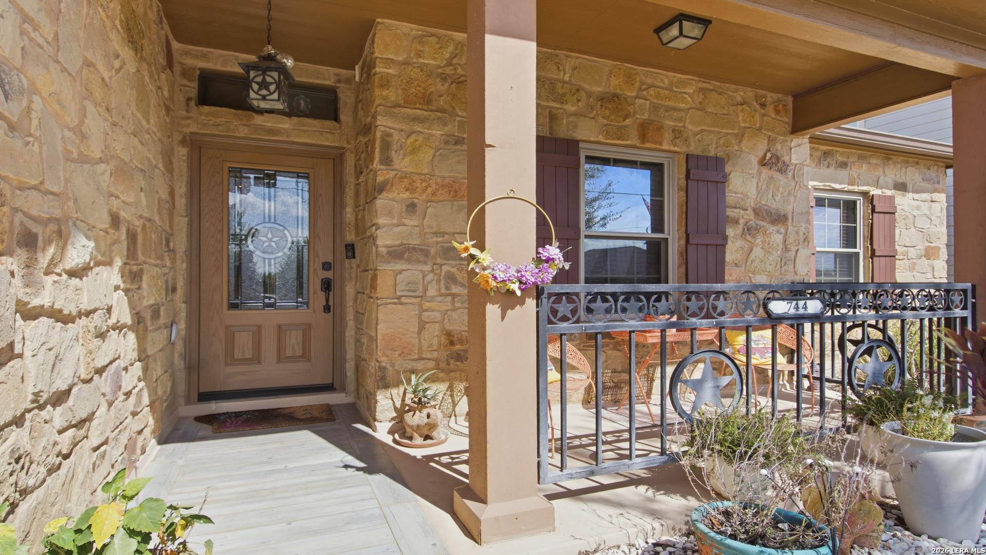 744 Crestview Floresville TX 78114