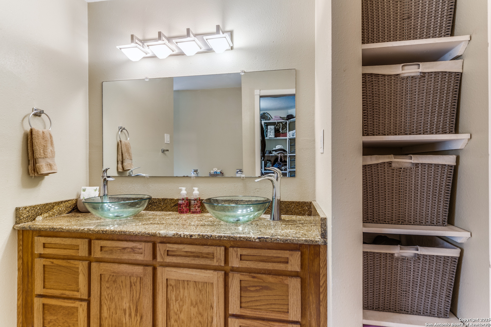9106 Saddle Trail San Antonio TX 78255