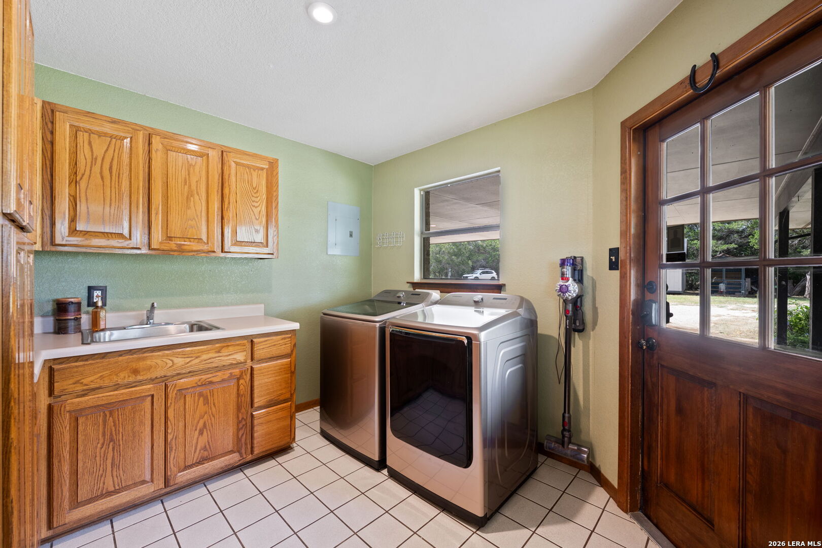 218 County Road 3501 Mico TX 78056