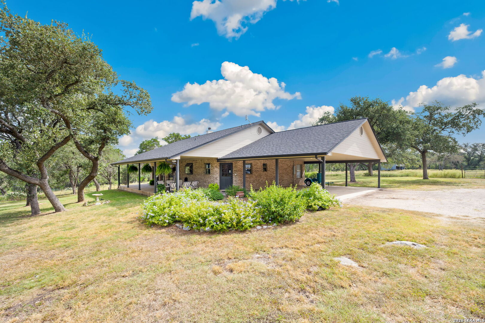 218 County Road 3501 Mico TX 78056
