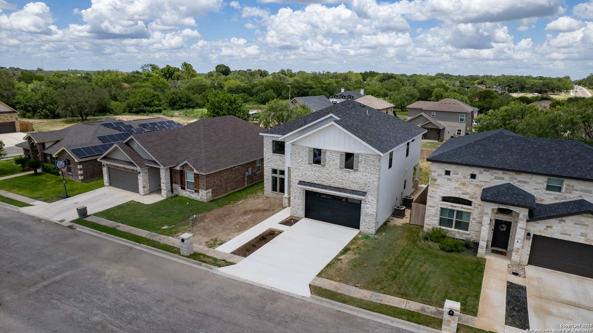 6 Rio Seco Uvalde TX 78801