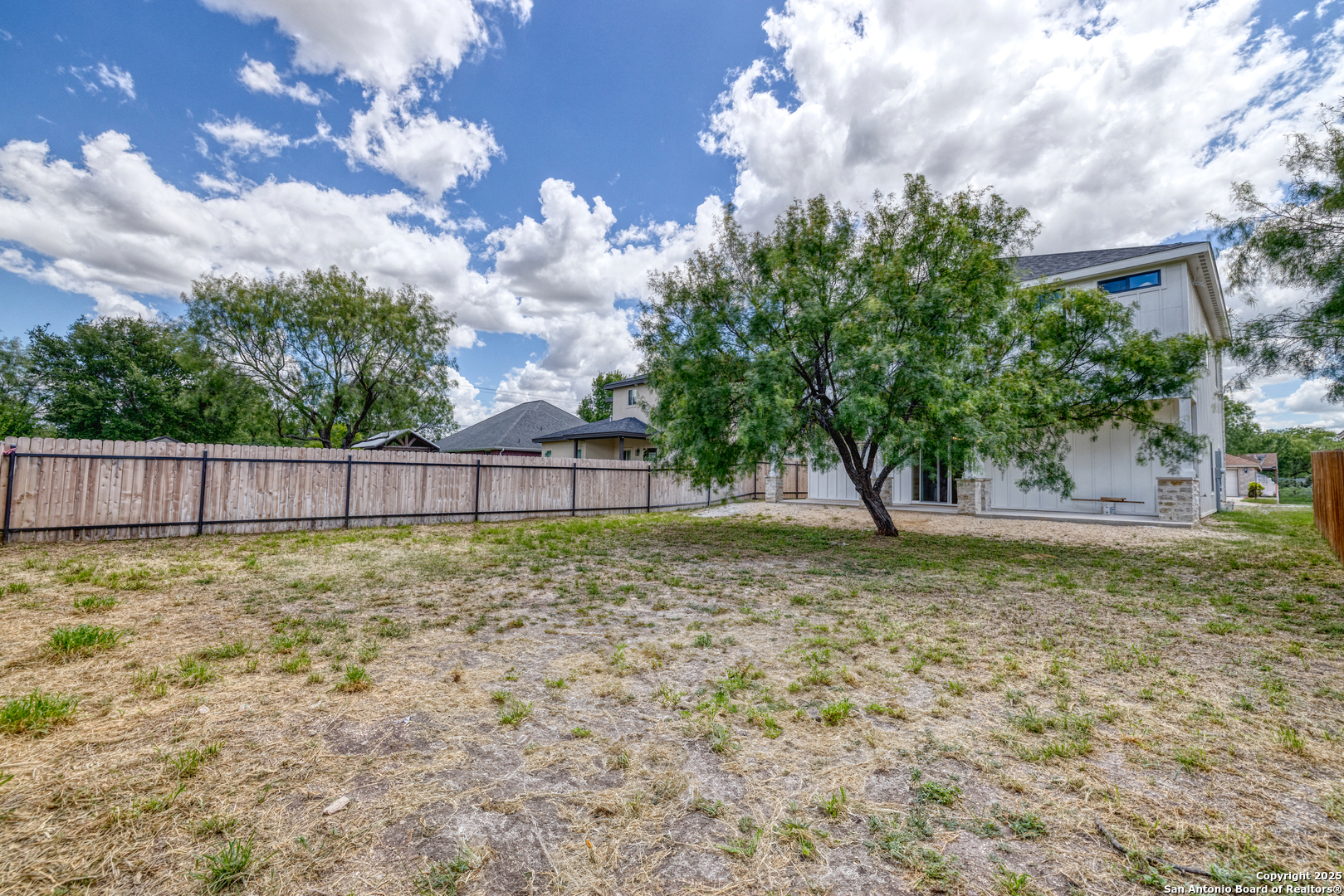 6 Rio Seco Uvalde TX 78801