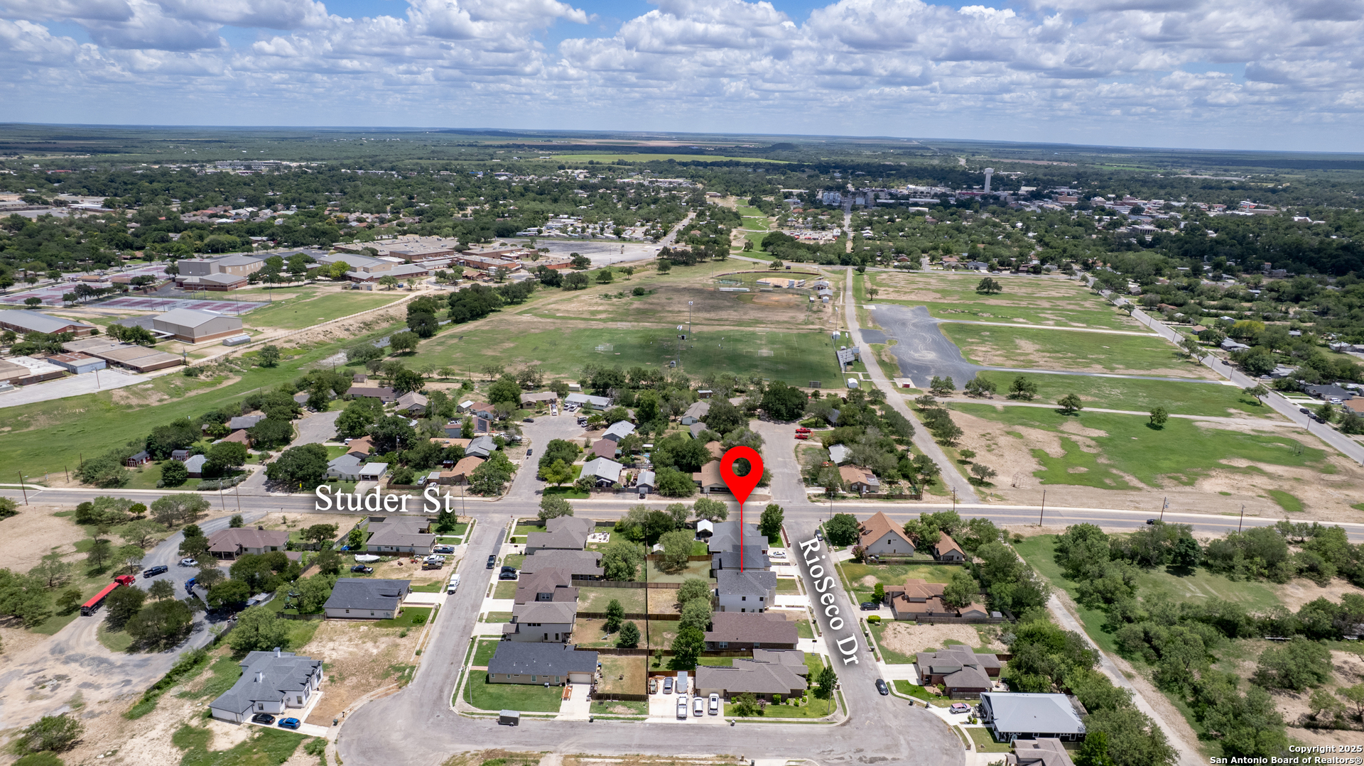 6 Rio Seco Uvalde TX 78801