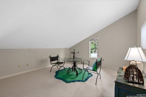 696 Faurie Road Lakehills TX 78063