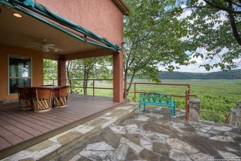 696 Faurie Road Lakehills TX 78063